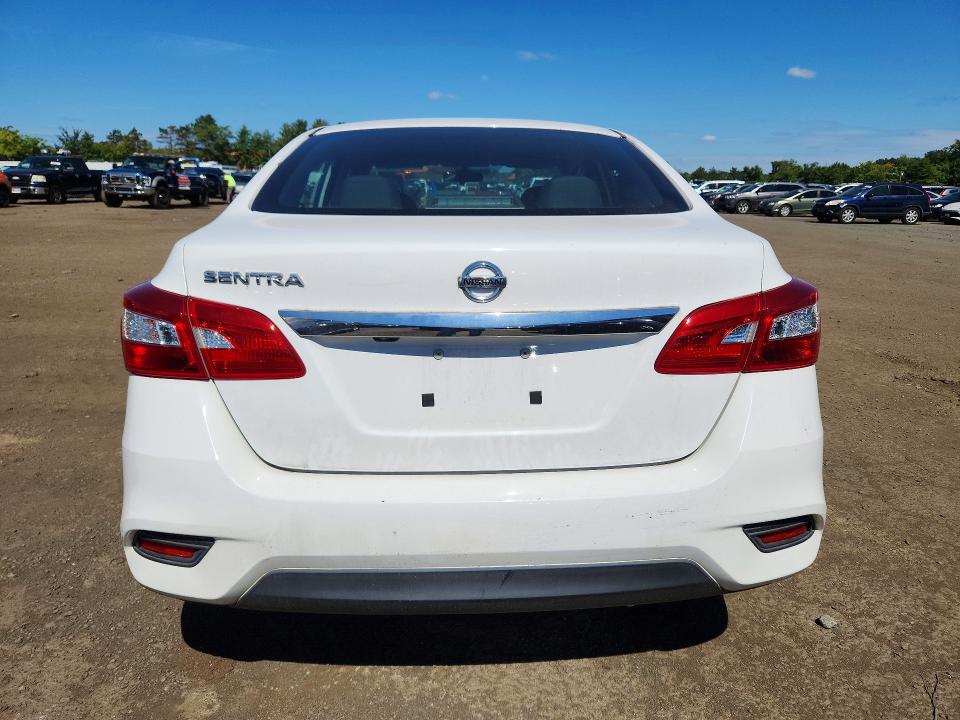 67332006 :رقم المزاد ، 3N1AB7AP7JY305900 vin ، 2018 Nissan Sentra مزاد بيع
