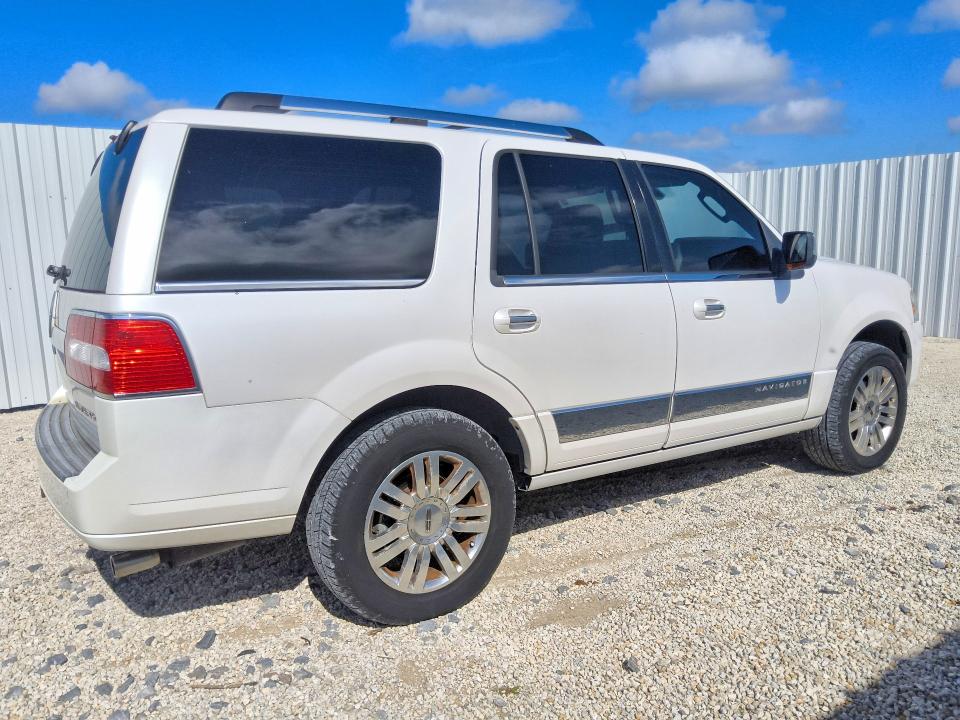 2011 Lincoln Navigator მანქანა იყიდება აუქციონზე, vin: 5LMJJ2H56BEJ04536, აუქციონის ნომერი: 67905276