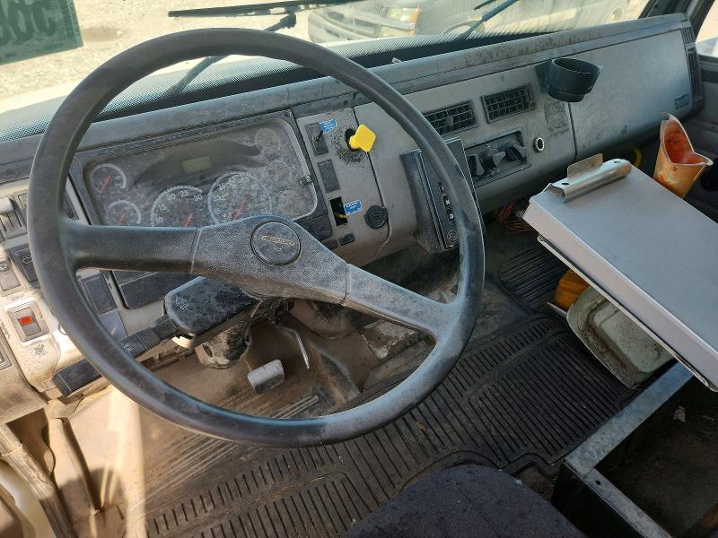 Продаж на аукціоні авто 2002 Freightliner Medium Conventional, vin: 1FVABTAK92HJ54621, номер лоту: 69567496
