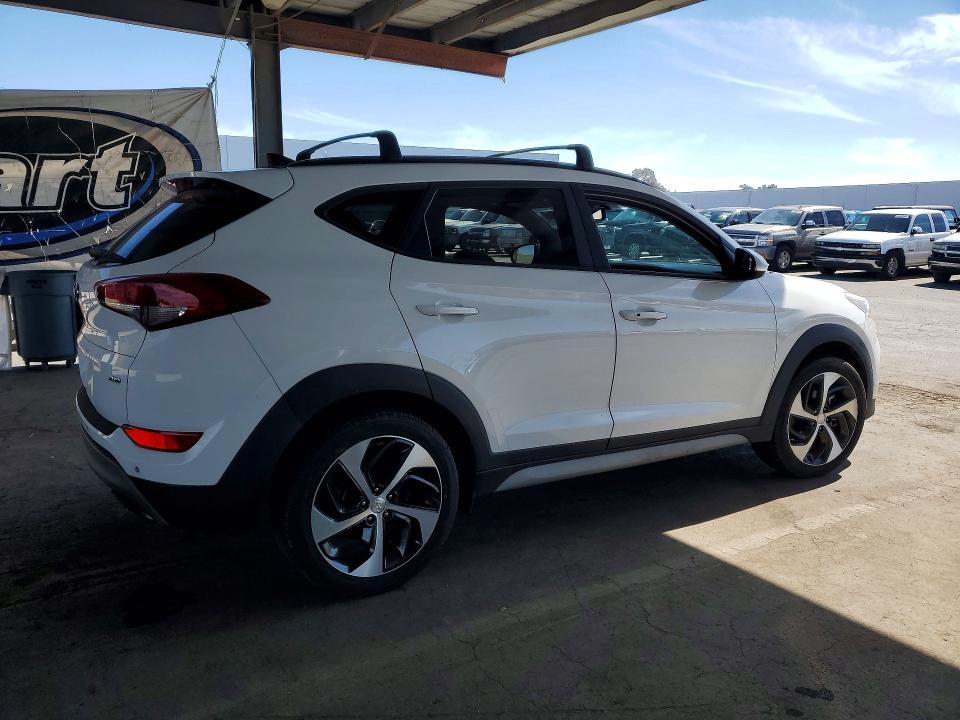 Продаж на аукціоні авто 2018 Hyundai Tucson, vin: KM8J3CA24JU742937, номер лоту: 67928336