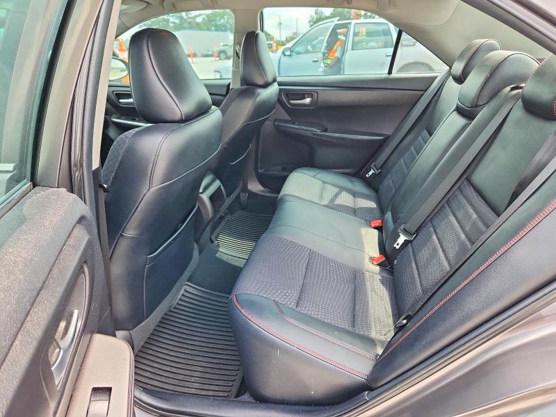 68251186 :رقم المزاد ، 4T1BF1FK3FU107661 vin ، 2015 Toyota Camry مزاد بيع