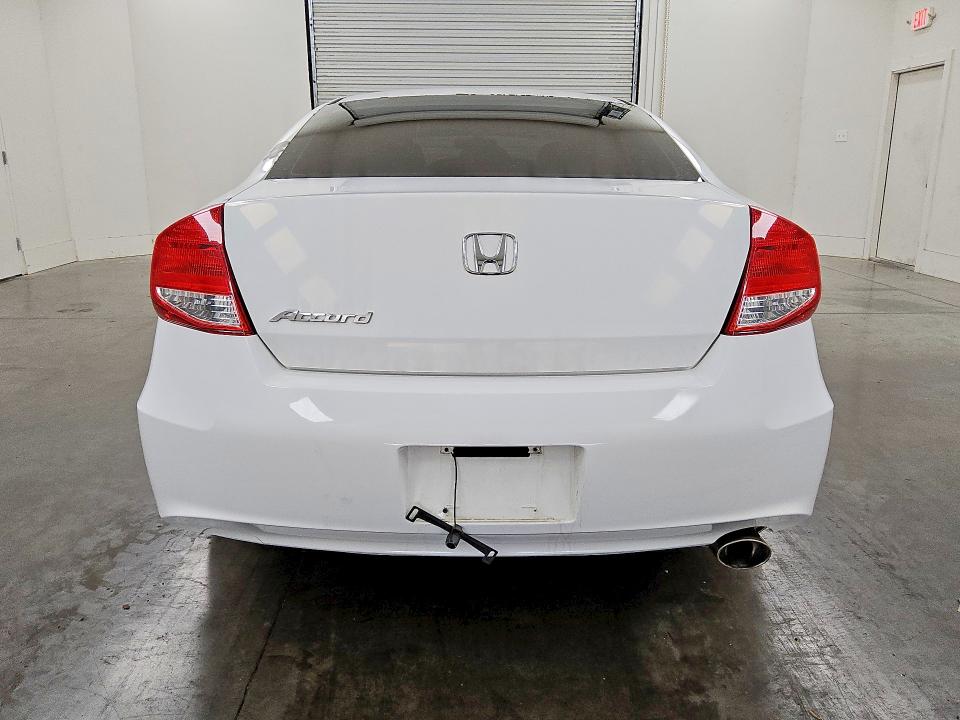 67439486 :رقم المزاد ، 1HGCS1B37BA006431 vin ، 2011 Honda Accord مزاد بيع