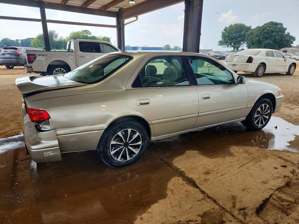 Продажа на аукционе авто 2001 Toyota Camry, vin: 4T1BG22K51U811622, номер лота: 67489346