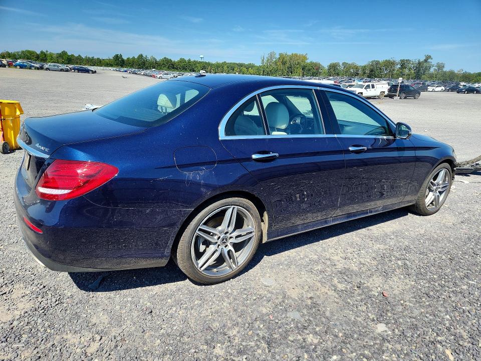 67977786 :رقم المزاد ، WDDZF4KB2KA555983 vin ، 2019 Mercedes-benz E مزاد بيع