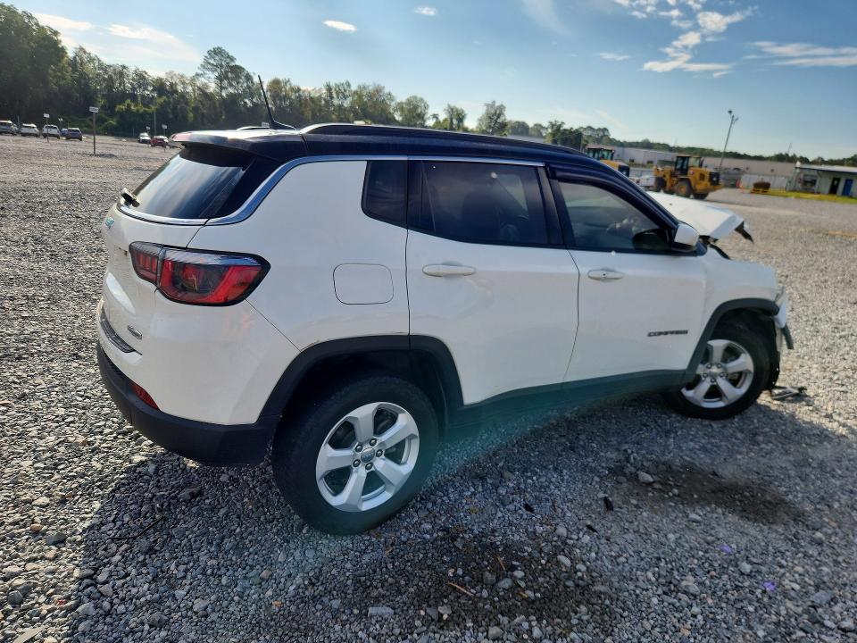 67680596 :رقم المزاد ، 3C4NJDBB4JT192584 vin ، 2018 Jeep Compass مزاد بيع