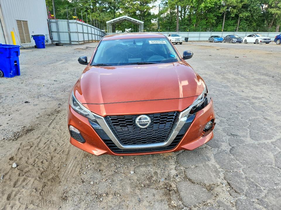 67591536 :رقم المزاد ، 1N4BL4CV1KC176464 vin ، 2019 Nissan Altima مزاد بيع