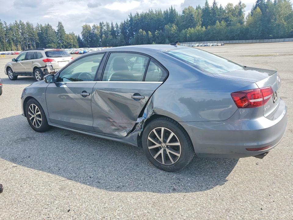 69179856 :رقم المزاد ، 3VWDB7AJ8HM298475 vin ، 2017 Volkswagen Jetta مزاد بيع