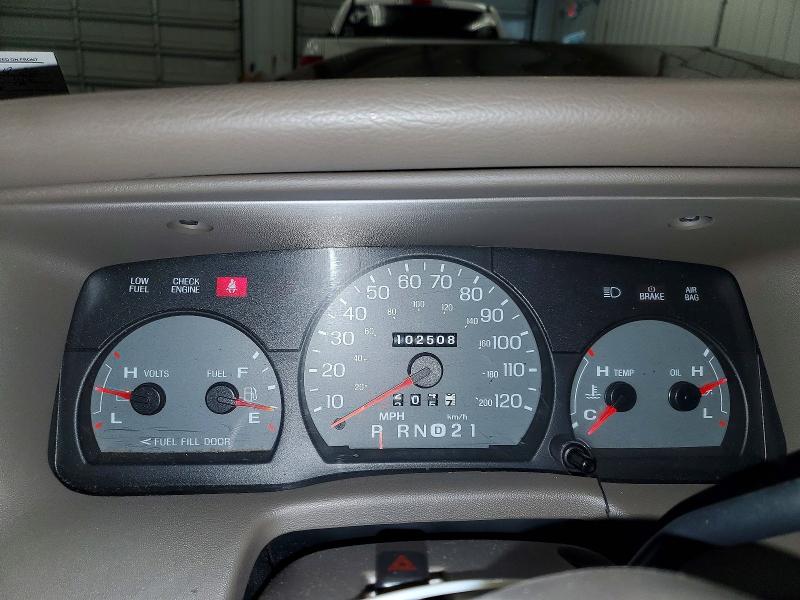 Aukcja sprzedaży 2001 Mercury Grand Marquis, vin: 2MEFM75W21X674396, numer aukcji: 68397096