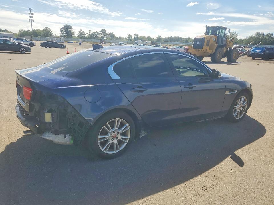 Продаж на аукціоні авто 2018 Jaguar Xe, vin: SAJAJ4FX0JCP33616, номер лоту: 69848636
