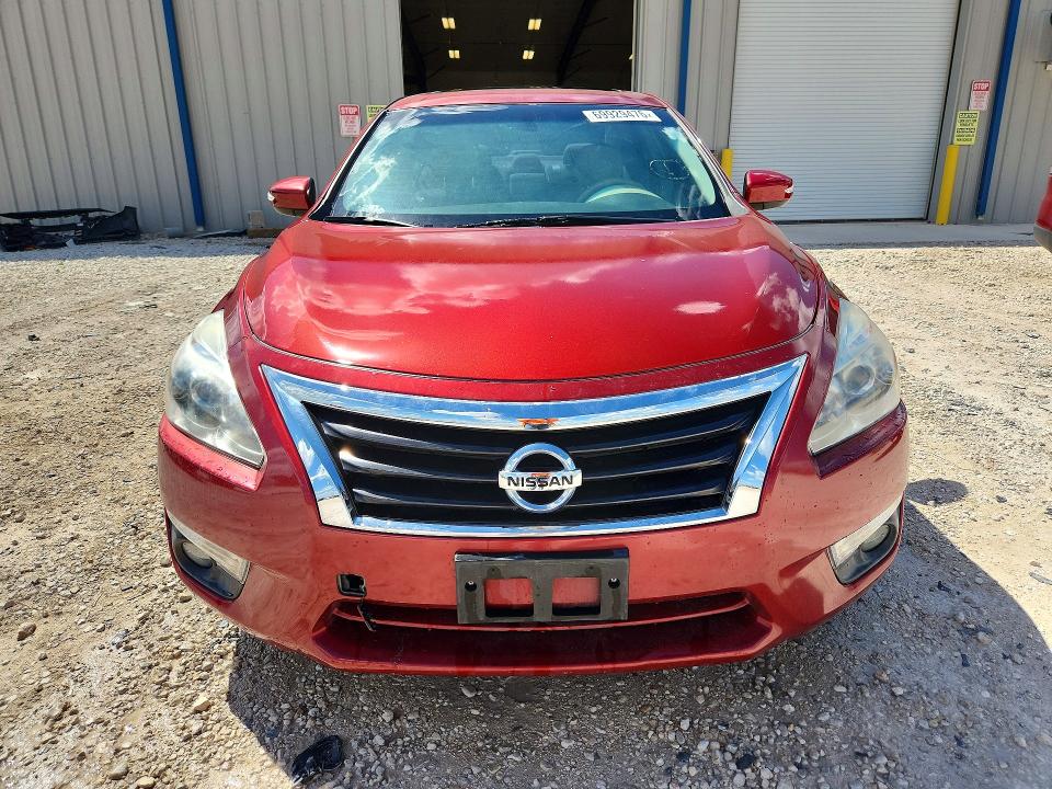 2013 Nissan Altima მანქანა იყიდება აუქციონზე, vin: 1N4AL3AP0DN581247, აუქციონის ნომერი: 69929476