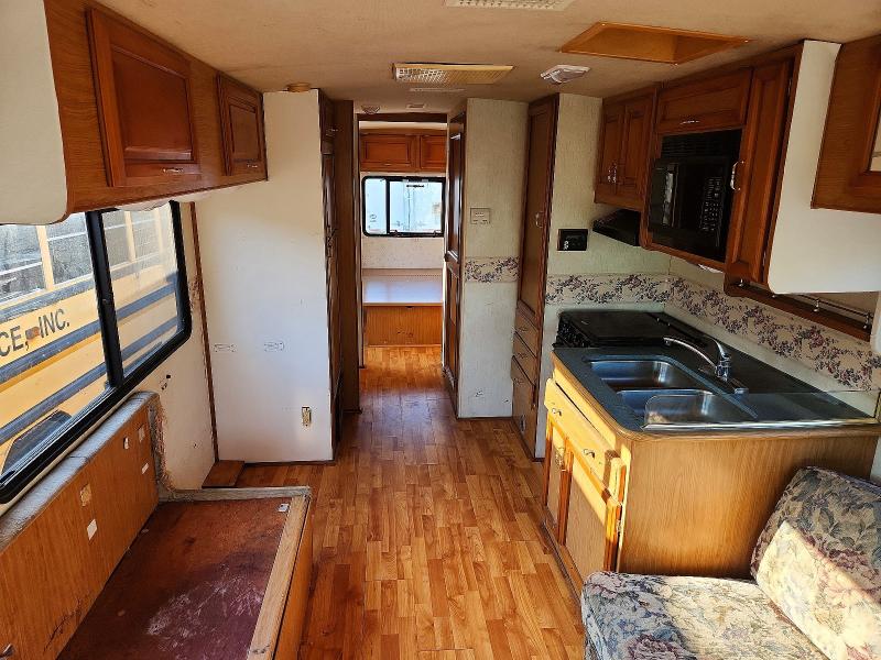Auction sale of the 1998 Fleetwood Travel, vin: 1GBKP37J1W3308553        , lot number: 68323666