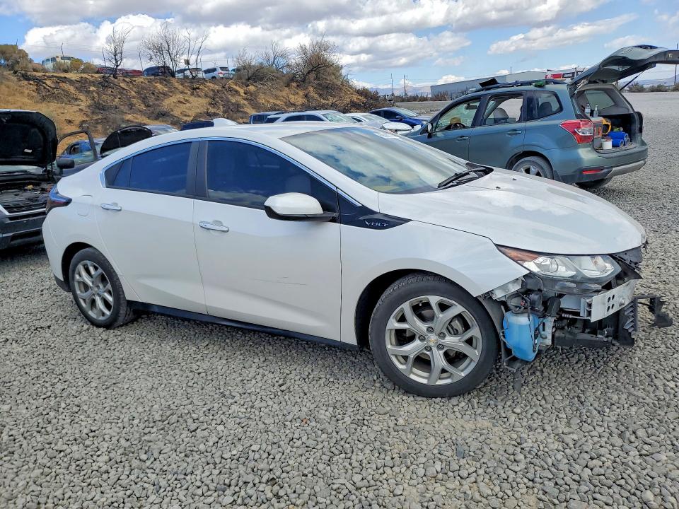 69066136 :رقم المزاد ، 1G1RB6S52JU126764 vin ، 2018 Chevrolet Volt مزاد بيع