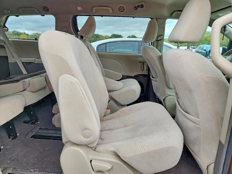 Aukcja sprzedaży 2011 Toyota Sienna, vin: 5TDKK3DC3BS079043, numer aukcji: 70081006