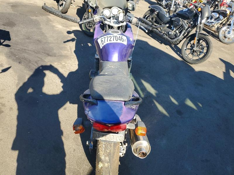 67727046 :رقم المزاد ، JKAZRDH122A003314 vin ، 2002 Kawasaki Zr750 مزاد بيع