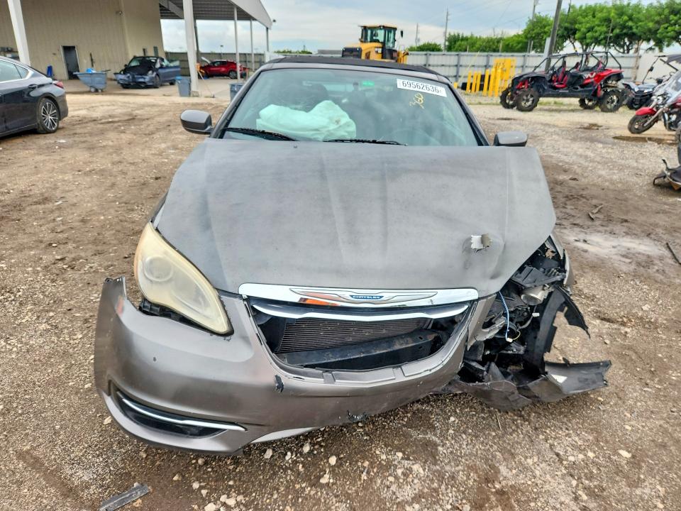 69562636 :رقم المزاد ، 1C3BCBEB5CN218565 vin ، 2012 Chrysler 200 مزاد بيع