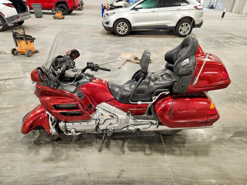 Продажа на аукционе авто 2001 Honda Gl1800, vin: 1HFSC47061A000812, номер лота: 67932176