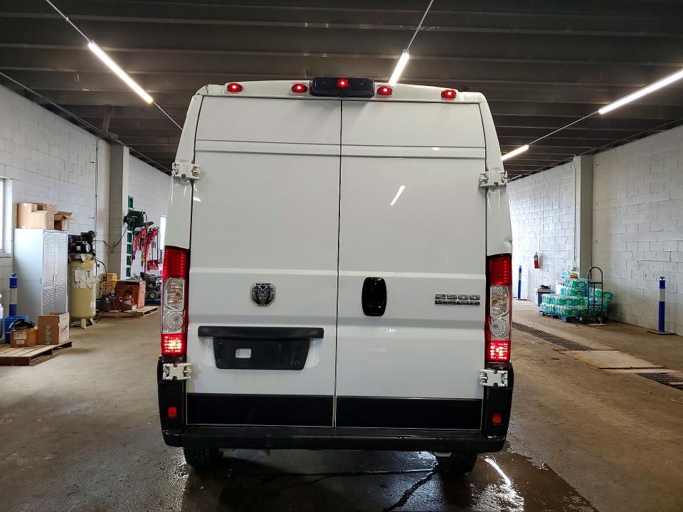 70216276 :رقم المزاد ، 3C6LRVCG5SE513884 vin ، 2025 Ram Promaster 2500 مزاد بيع