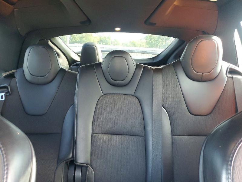 69343946 :رقم المزاد ، 5YJXCAE22JF138308 vin ، 2018 Tesla Model X مزاد بيع