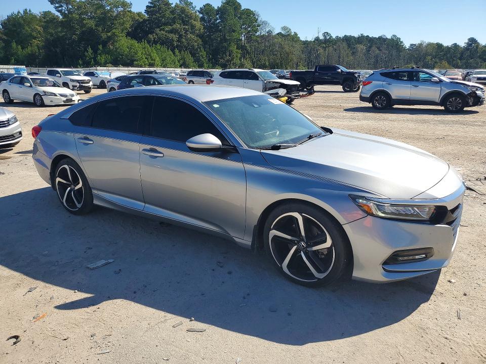 Продаж на аукціоні авто 2018 Honda Accord, vin: 1HGCV1F36JA150732, номер лоту: 70679106
