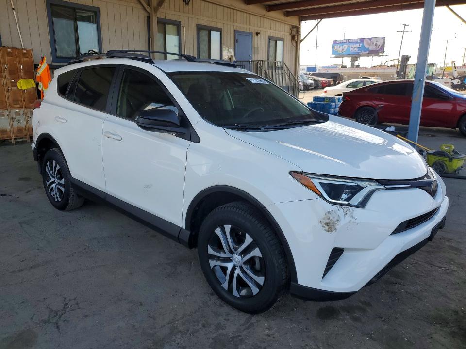 Продажа на аукционе авто 2018 Toyota Rav4, vin: JTMZFREV1JJ747276, номер лота: 71232656