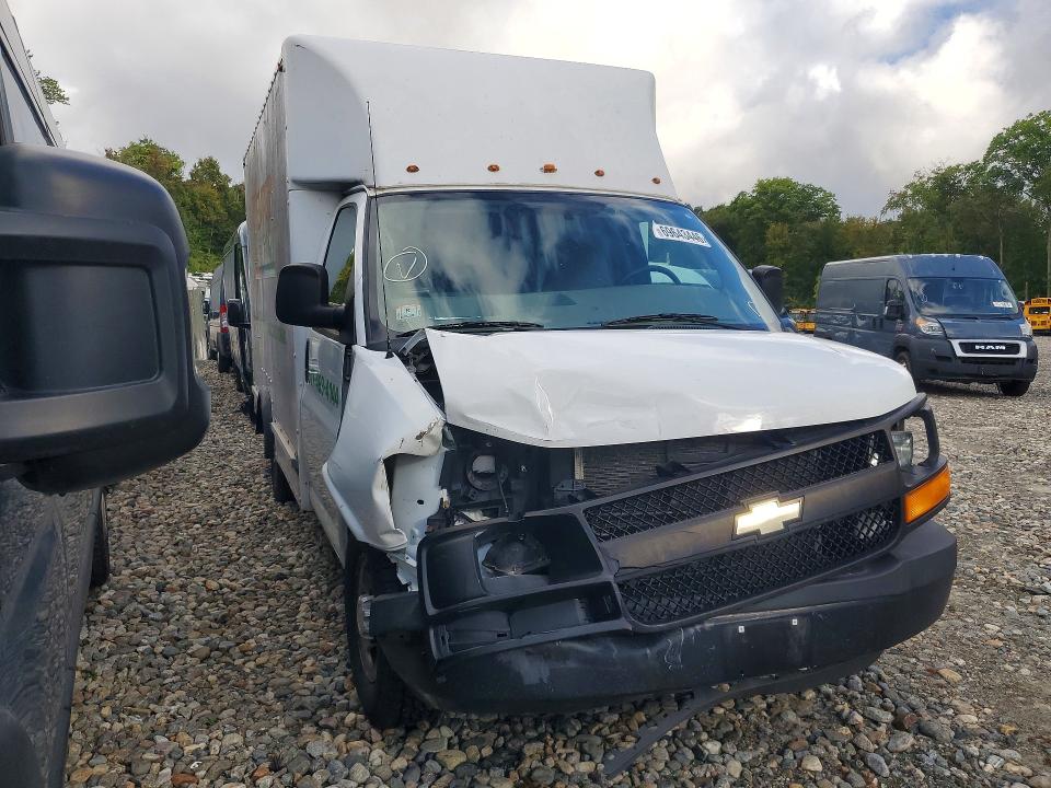 69643446 :رقم المزاد ، 1GB0G2CA0E1159232 vin ، 2014 Chevrolet Express G3500 مزاد بيع