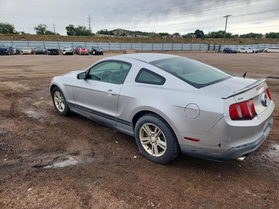 70675886 :رقم المزاد ، 1ZVBP8AMXB5105670 vin ، 2011 Ford Mustang مزاد بيع