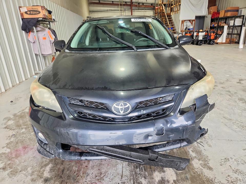 68425606 :رقم المزاد ، 5YFBU4EE4DP214445 vin ، 2013 Toyota Corolla مزاد بيع