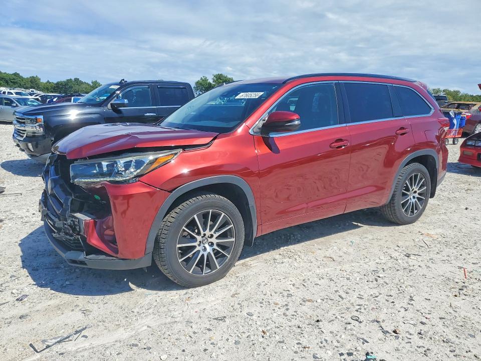Auction sale of the 2017 Toyota Highlander, vin: 5TDJZRFH5HS385950, lot number: 67605256