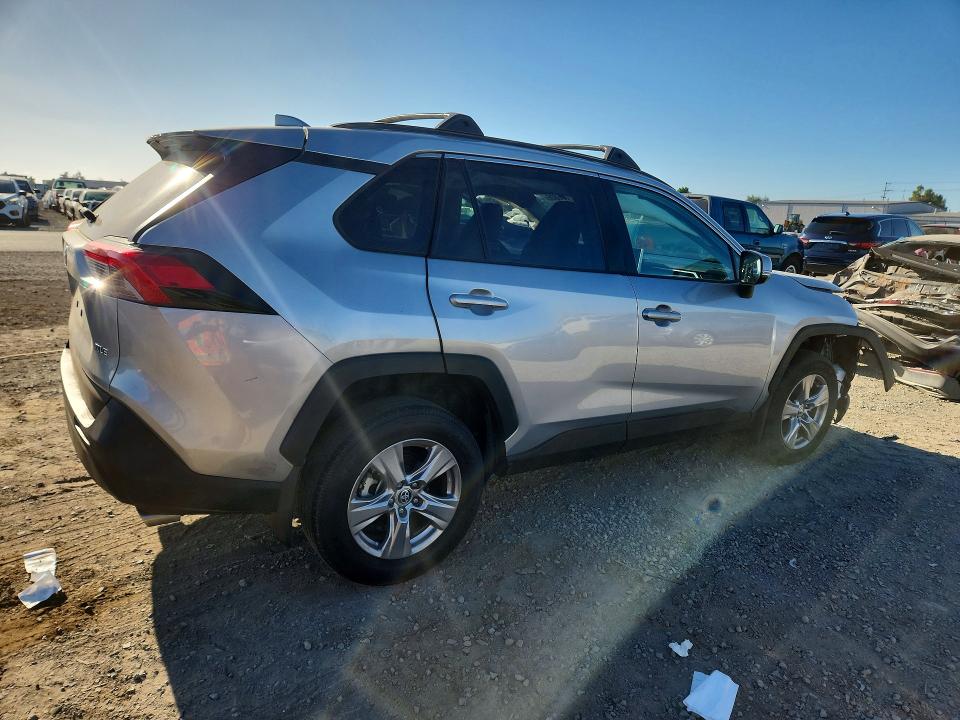 Продажа на аукционе авто 2023 Toyota Rav4, vin: 2T3W1RFV3PC235661, номер лота: 67036806