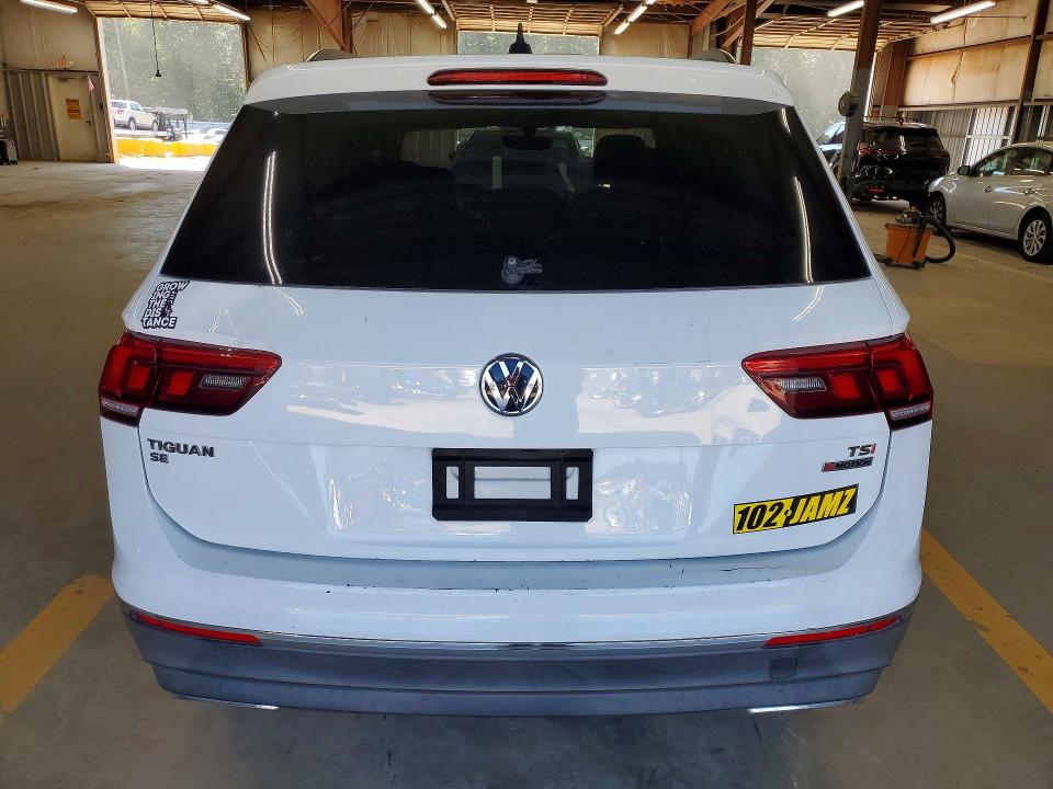 Продаж на аукціоні авто 2018 Volkswagen Tiguan, vin: 3VV2B7AX8JM185907, номер лоту: 67533326