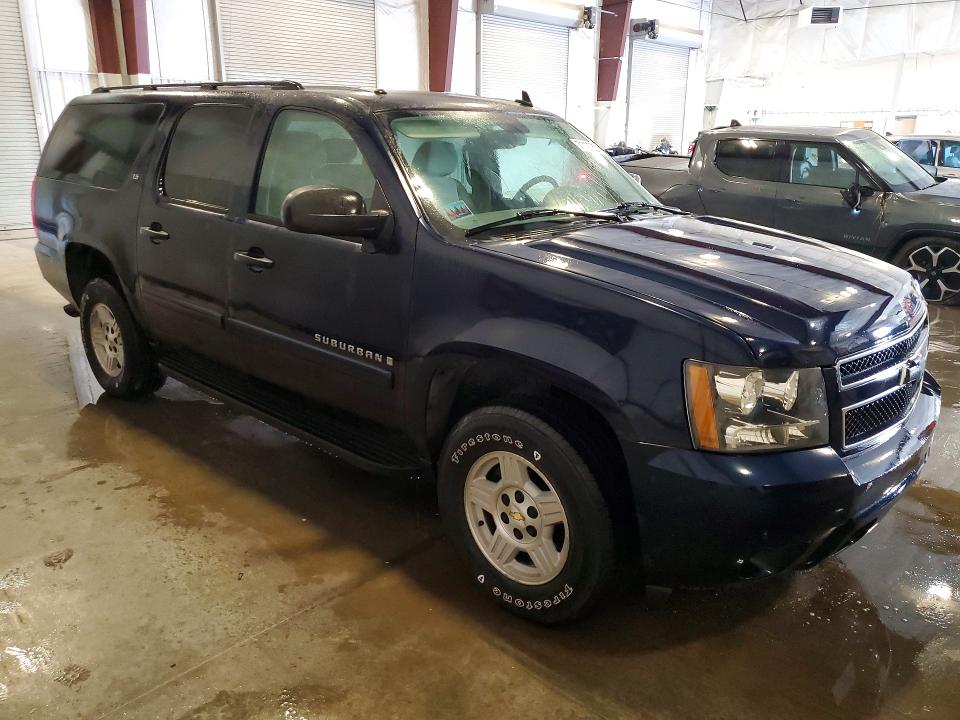 71127806 :رقم المزاد ، 1GNFK16337J211510 vin ، 2007 Chevrolet Suburban مزاد بيع
