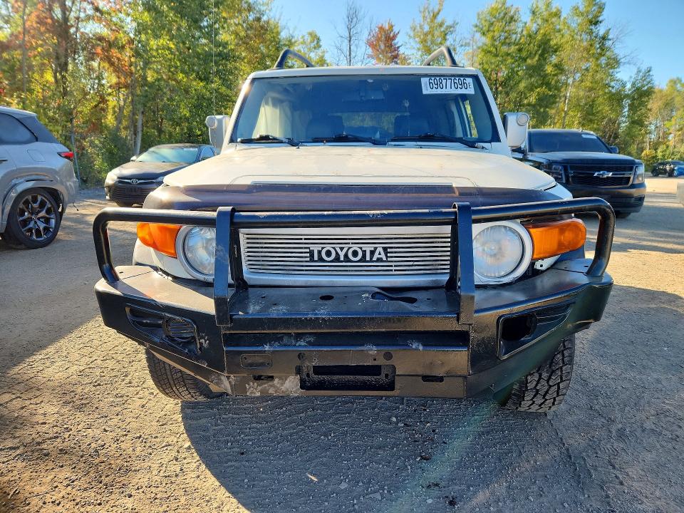 69877696 :رقم المزاد ، JTEBU4BF7BK100315 vin ، 2011 Toyota Fj Cruiser مزاد بيع