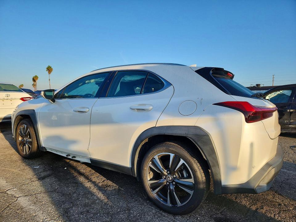 70358686 :رقم المزاد ، JTHX3JBH6M2040378 vin ، 2021 Lexus Ux مزاد بيع