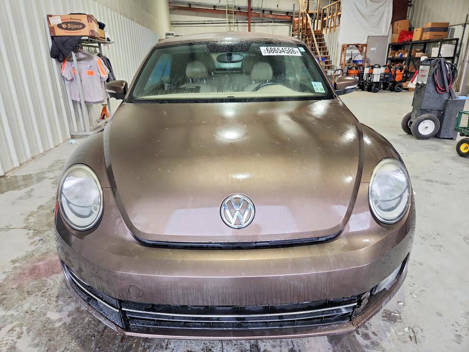 68654586 :رقم المزاد ، 3VW507AT4EM821689 vin ، 2014 Volkswagen Beetle مزاد بيع