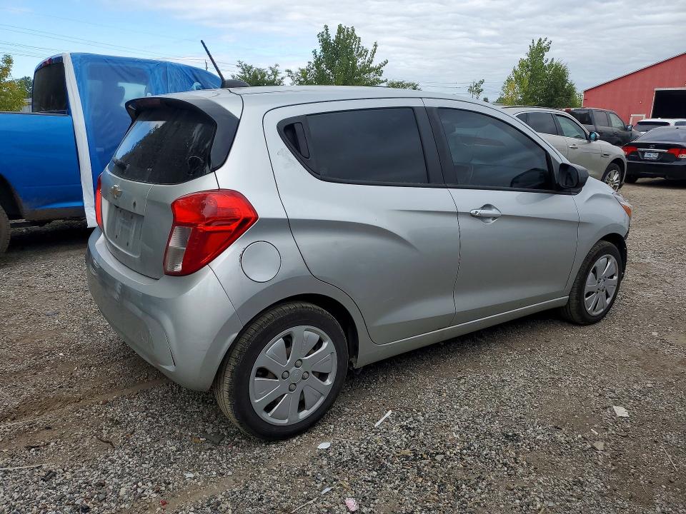 70614396 :رقم المزاد ، KL8CA6SA2HC838388 vin ، 2017 Chevrolet Spark مزاد بيع