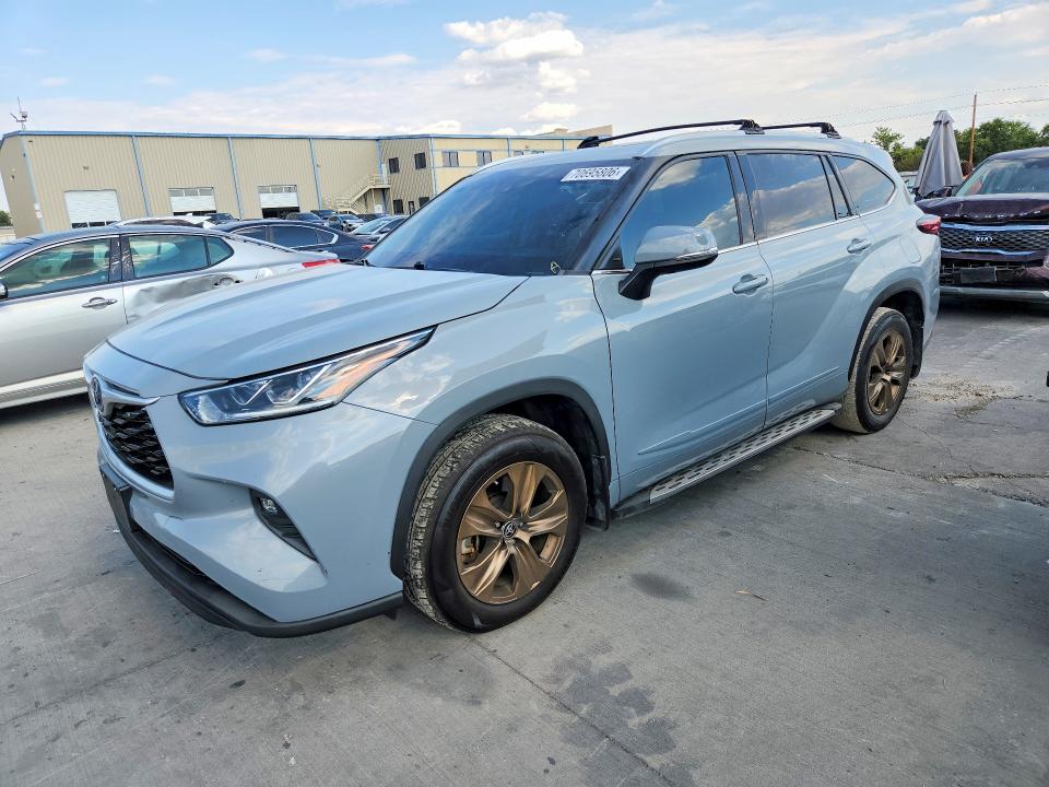 70695806 :رقم المزاد ، 5TDAARAH8NS513754 vin ، 2022 Toyota Highlander Hybrid مزاد بيع