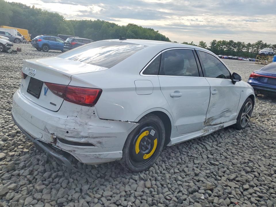 Продажа на аукционе авто 2019 Audi A3, vin: WAUJEGFF0KA076483, номер лота: 68216916