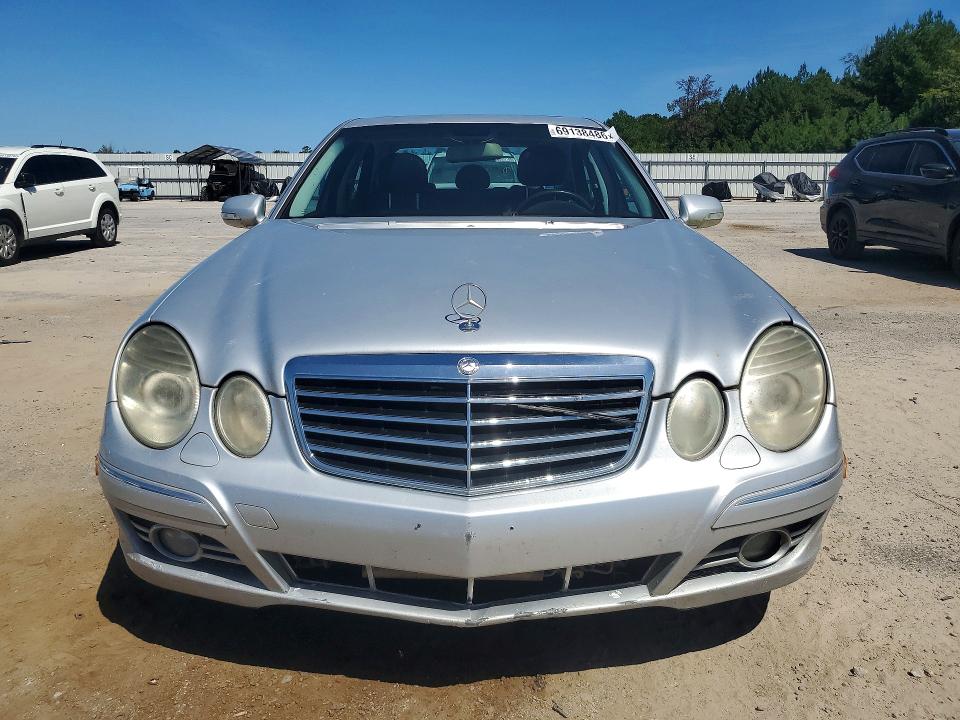 69138486 :رقم المزاد ، WDBUF56X18B190553 vin ، 2008 Mercedes-benz E مزاد بيع
