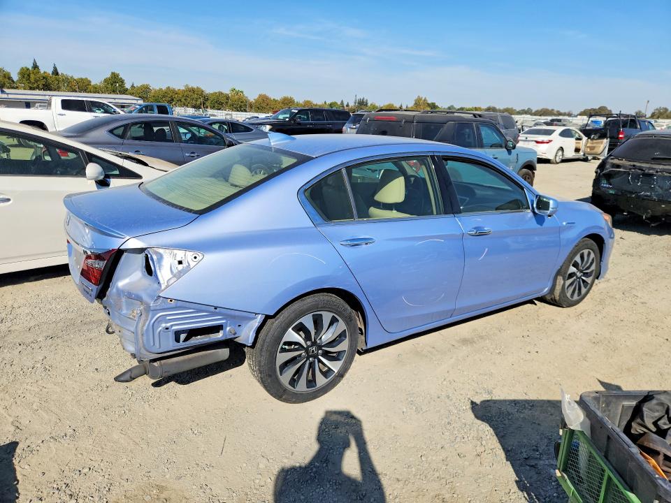 Продаж на аукціоні авто 2017 Honda Accord, vin: JHMCR6F58HC020286, номер лоту: 70155876