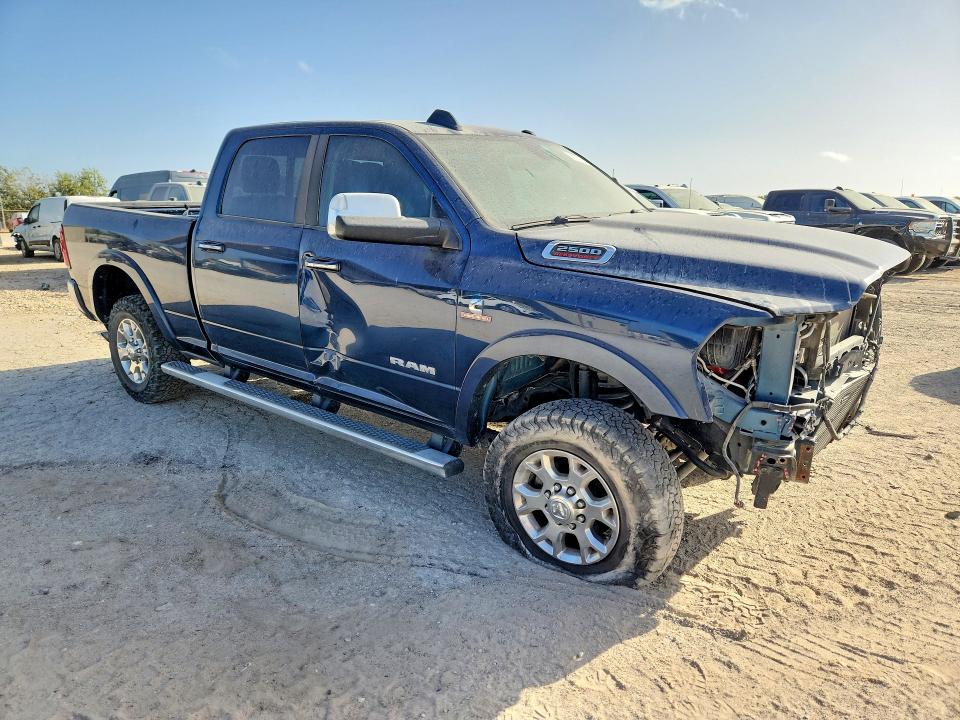 68769386 :رقم المزاد ، 3C6UR5FLXNG372669 vin ، 2022 Ram 2500 مزاد بيع