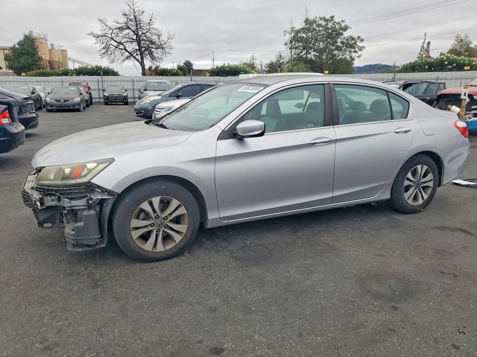 69822006 :رقم المزاد ، 1HGCR2F32FA119494 vin ، 2015 Honda Accord مزاد بيع