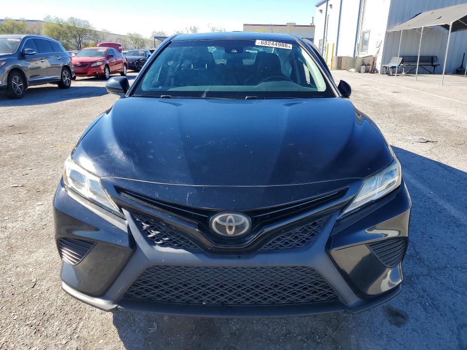 Продаж на аукціоні авто 2018 Toyota Camry, vin: 4T1B11HKXJU127703, номер лоту: 68244986