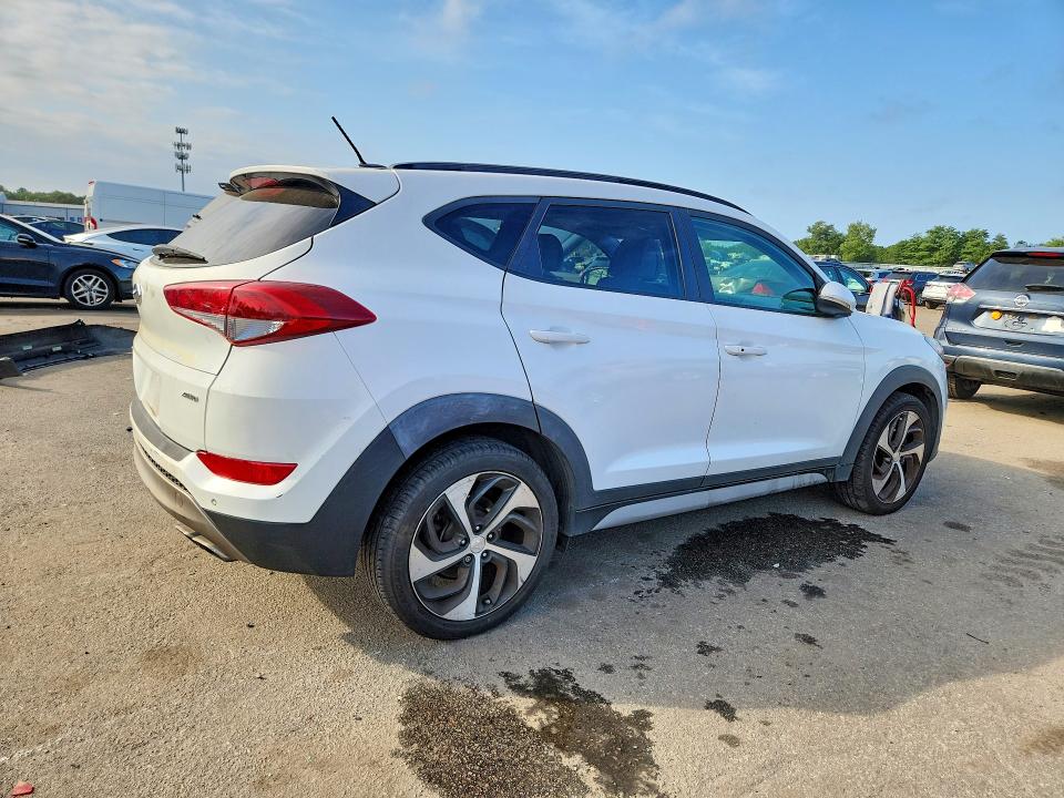 69436786 :رقم المزاد ، KM8J3CA26HU568962 vin ، 2017 Hyundai Tucson مزاد بيع