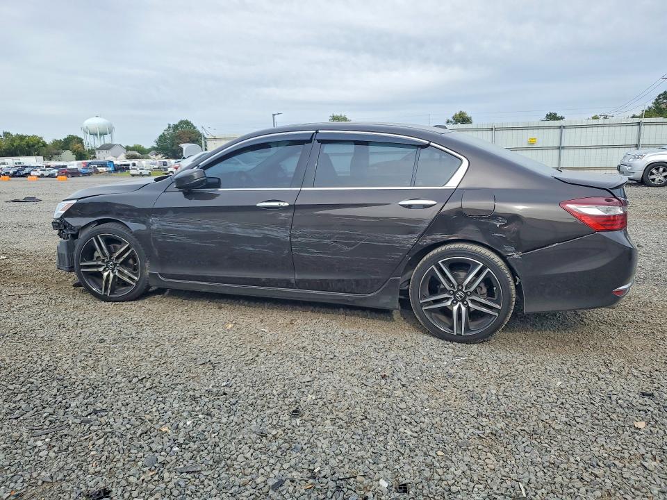 70365036 :رقم المزاد ، 1HGCR3F93HA019353 vin ، 2017 Honda Accord مزاد بيع