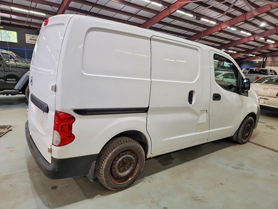 70165706 :رقم المزاد ، 3N6CM0KN9FK710541 vin ، 2015 Nissan Nv200 مزاد بيع