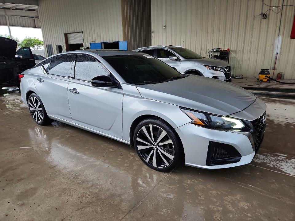 Продаж на аукціоні авто 2019 Nissan Altima, vin: 1N4BL4EV1KC204714, номер лоту: 70220016