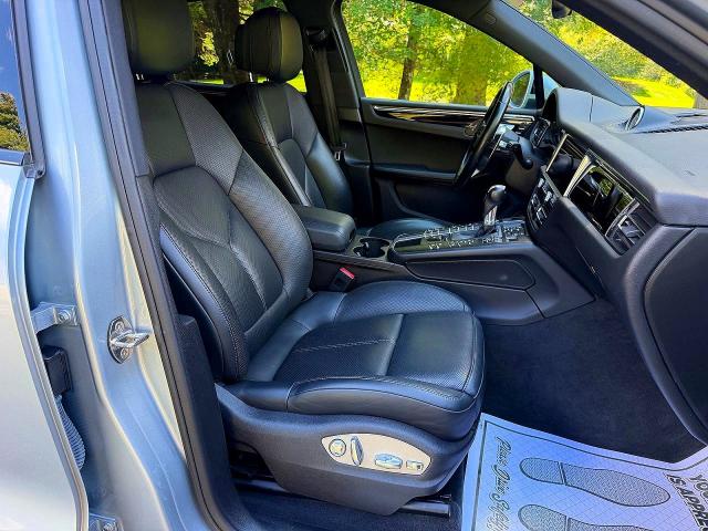 68823636 :رقم المزاد ، WP1AB2A56LLB34775 vin ، 2020 Porsche Macan مزاد بيع
