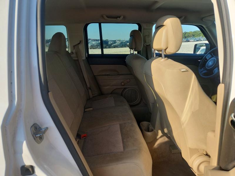 67237746 :رقم المزاد ، 1C4NJPBA1GD583926 vin ، 2016 Jeep Patriot مزاد بيع