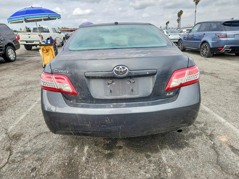 2010 Toyota Camry მანქანა იყიდება აუქციონზე, vin: 4T1BF3EK4AU080055, აუქციონის ნომერი: 69069256