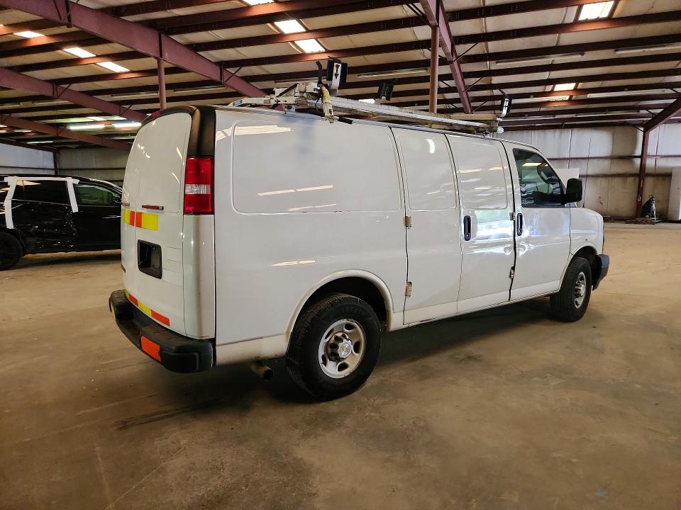 69492986 :رقم المزاد ، 1GCWGAFP7L1258949 vin ، 2020 Chevrolet Express G2500 مزاد بيع